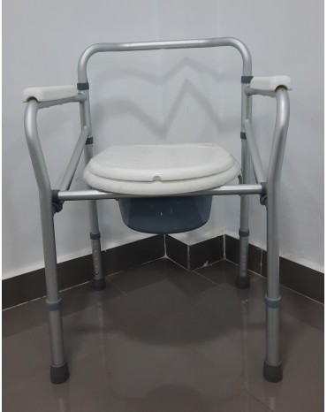 COMMODE CHAIR